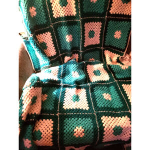 Vintage Handmade Afghan Green Shades White Granny Squares Blanket Throw 90"x55"